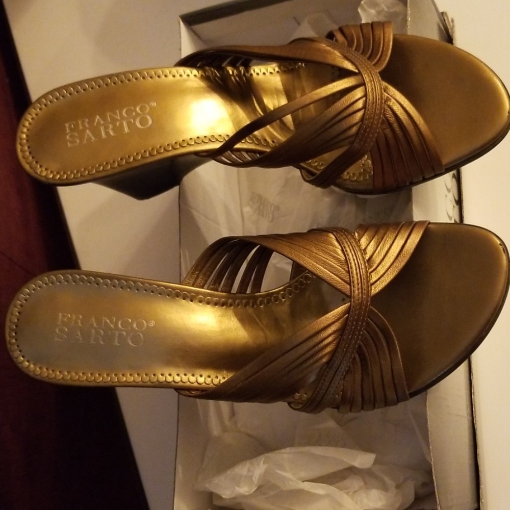 Shoes - Picture 3 of 5